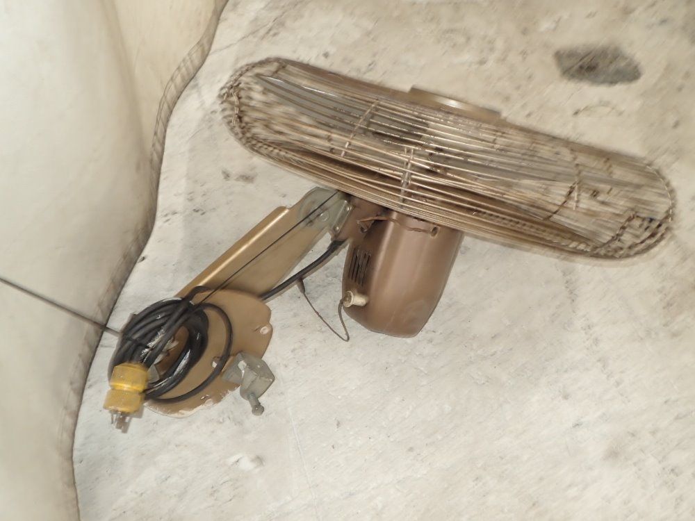 Frigid Wall Mount Fan