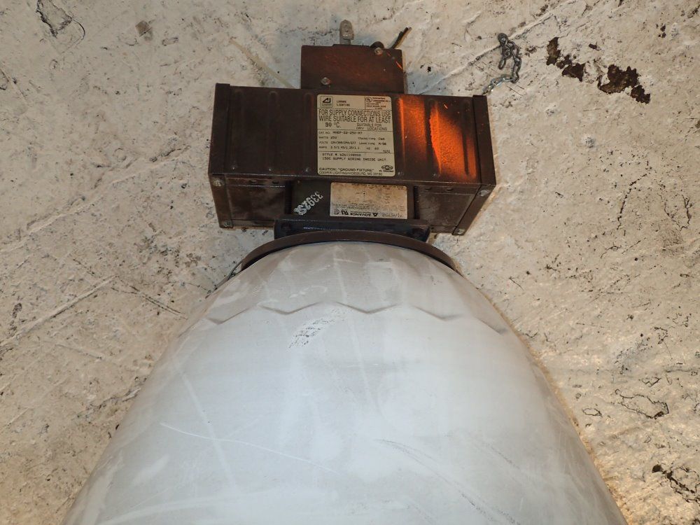 Cooper Industries Dock Light