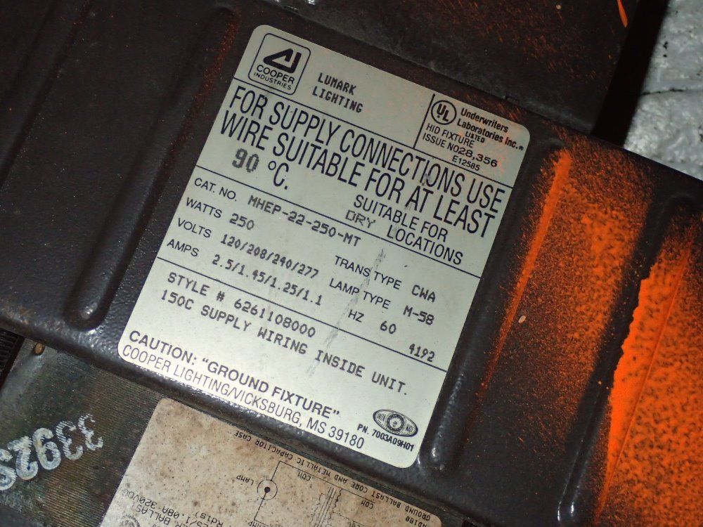 Cooper Industries Dock Light