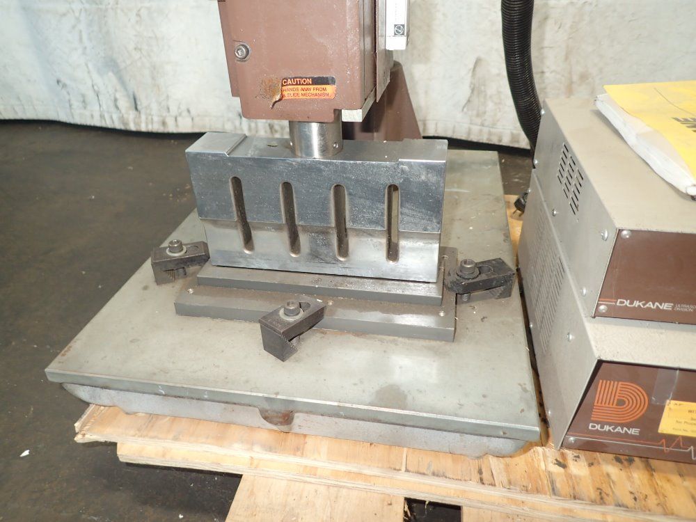 Dukane Ultrasonic Welder