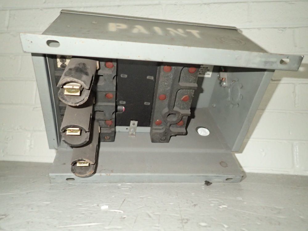 Ite / Progress Electric Bus Plug