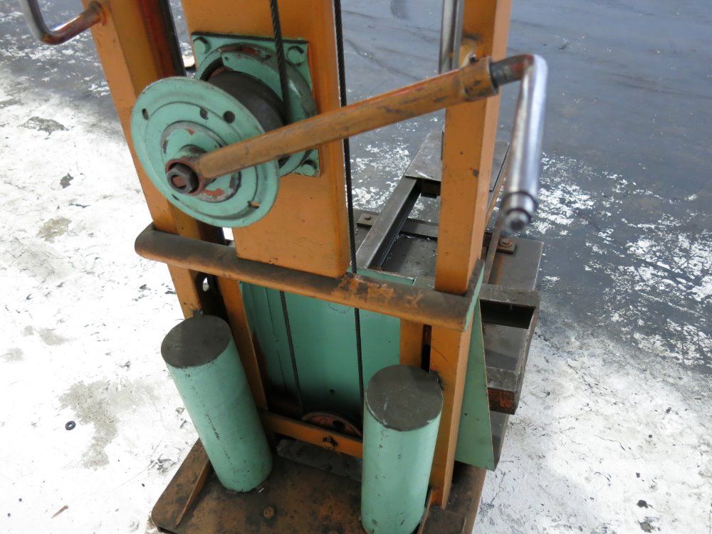 Lewis Shepard Lift Cart