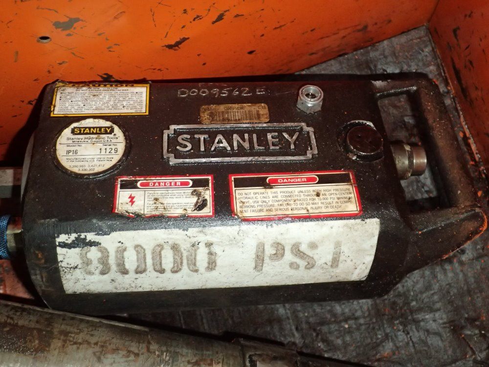 Stanley / Knaack Job Box / Hydraulic Tool