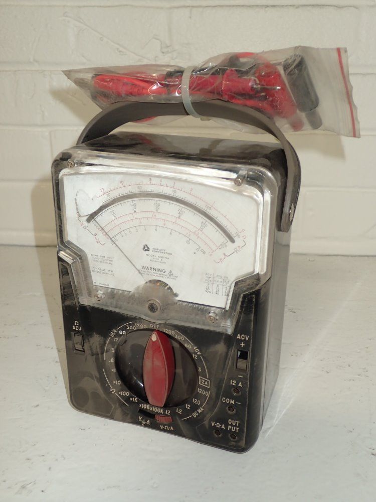 Tripolett Voltmeter