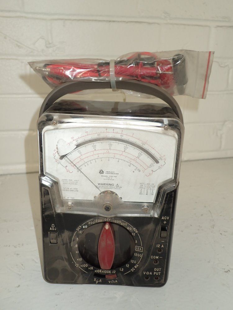 Tripolett Voltmeter