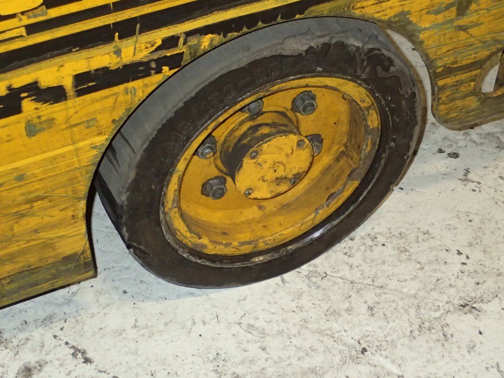 Drexel Electric Swing Mast Forklift