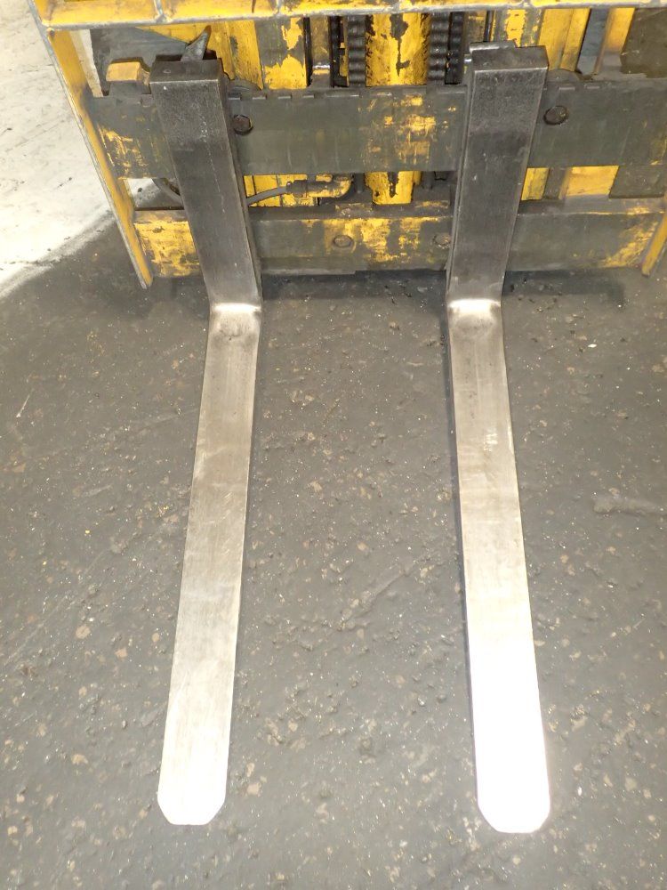 Drexel Electric Swing Mast Forklift