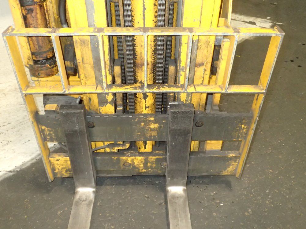 Drexel Electric Swing Mast Forklift