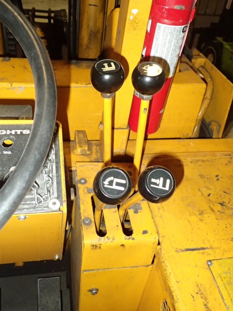 Drexel Electric Swing Mast Forklift