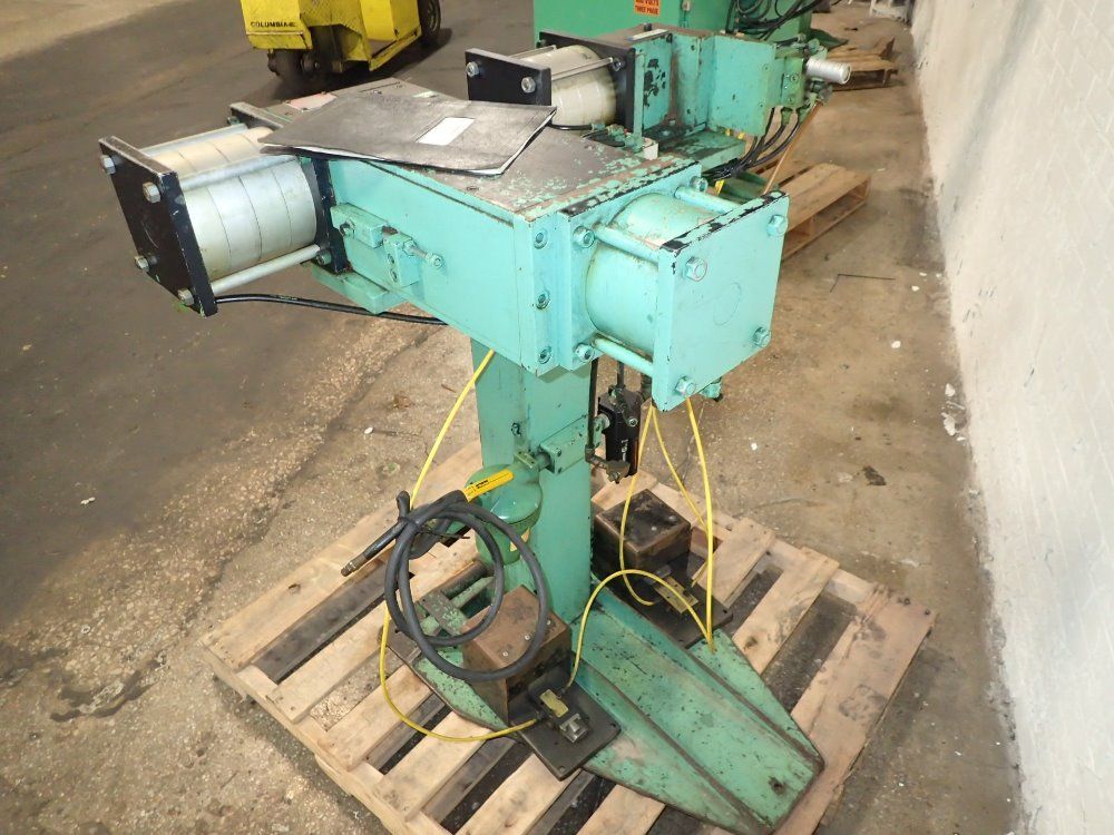 Carson End Forming Machine