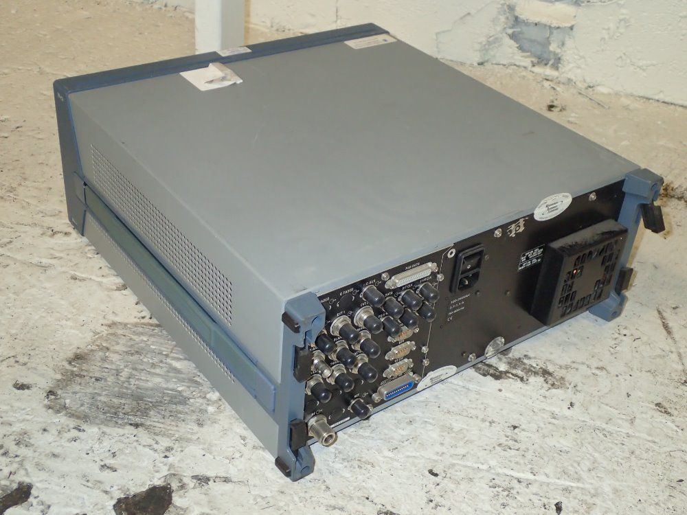 Rohde & Schwarz Signal Generator