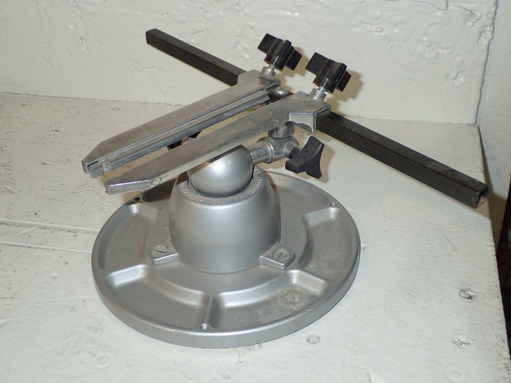 Swivel Vise