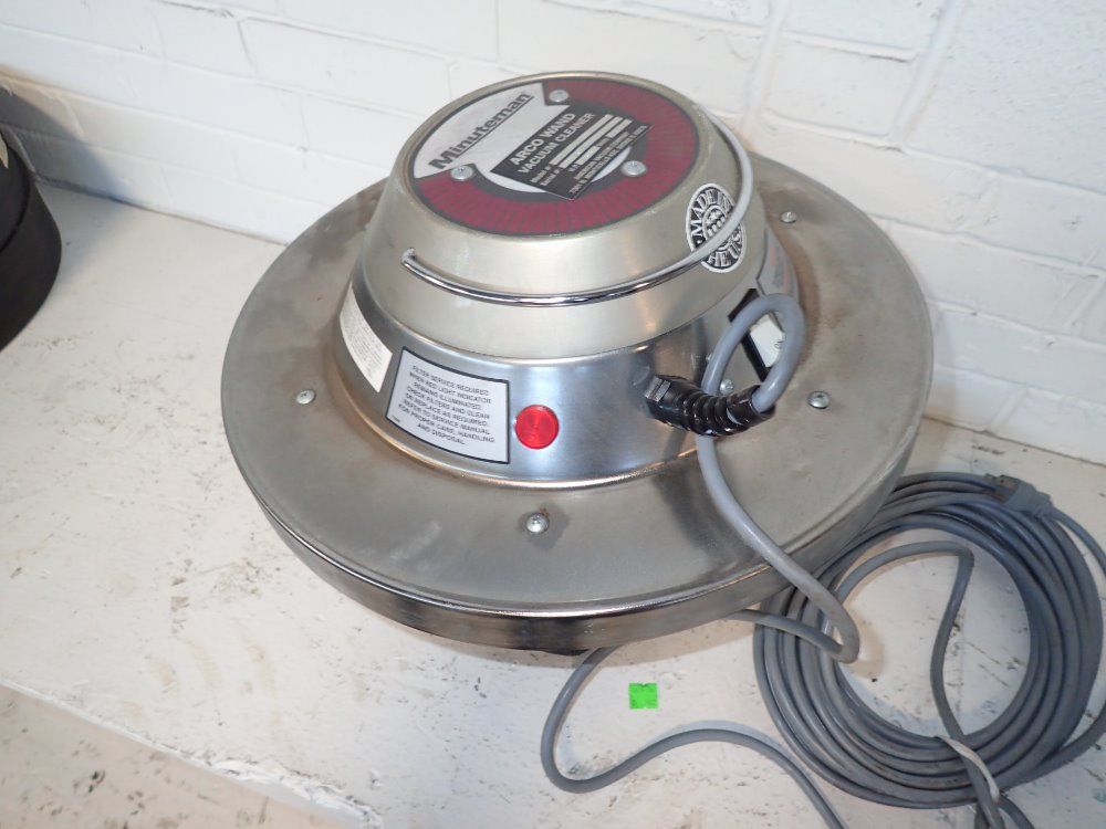 Minuteman 2.3hp Vacuum Cleaner - 390-15