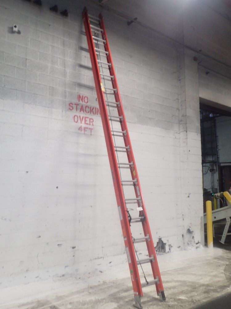 Lousville 300lbs/36 Steps Extension Ladder - Fe7636