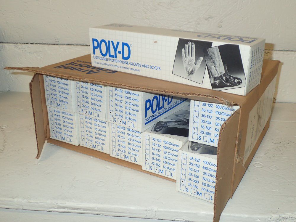 Ansell Edmont Disposable Polyethlene Gloves/boots