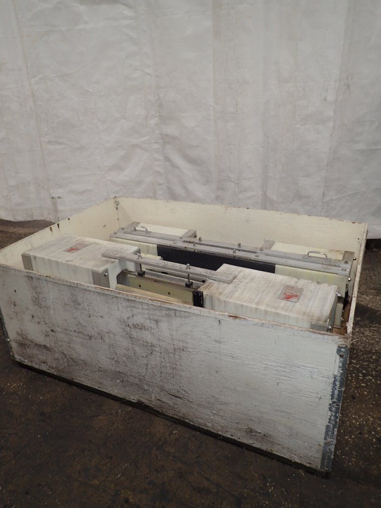 Carleton Bottle Cleaners