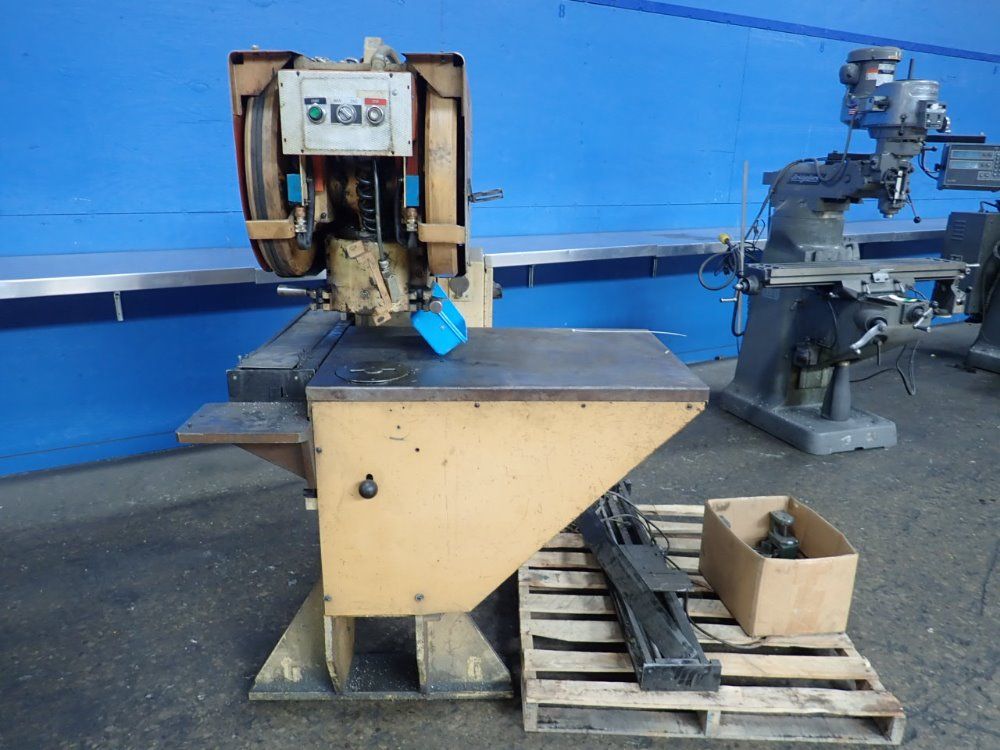 Houdaille / Strippit Punch Press