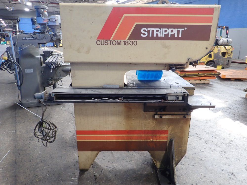 Houdaille / Strippit Punch Press