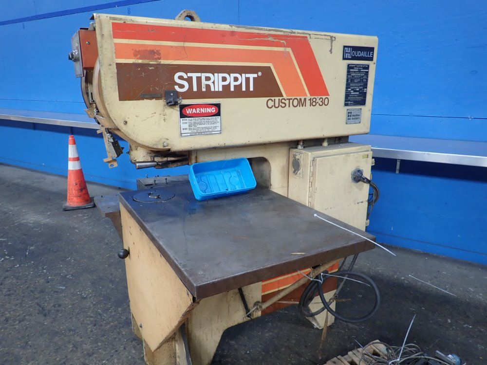 Houdaille / Strippit Punch Press