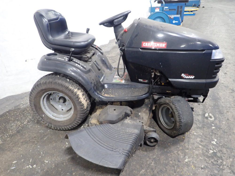Craftsman Gasoline Lawn Tractor