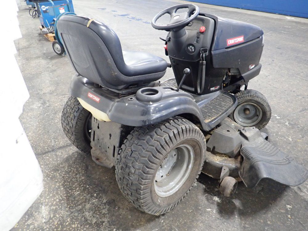 Craftsman Gasoline Lawn Tractor