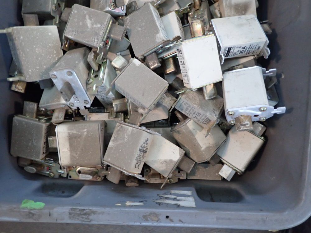 Linder, Legrand Fuses