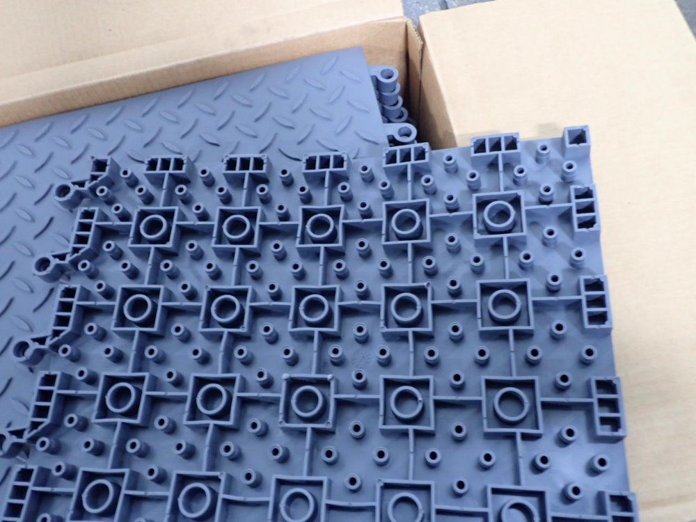 Wear Well Flooring Squares