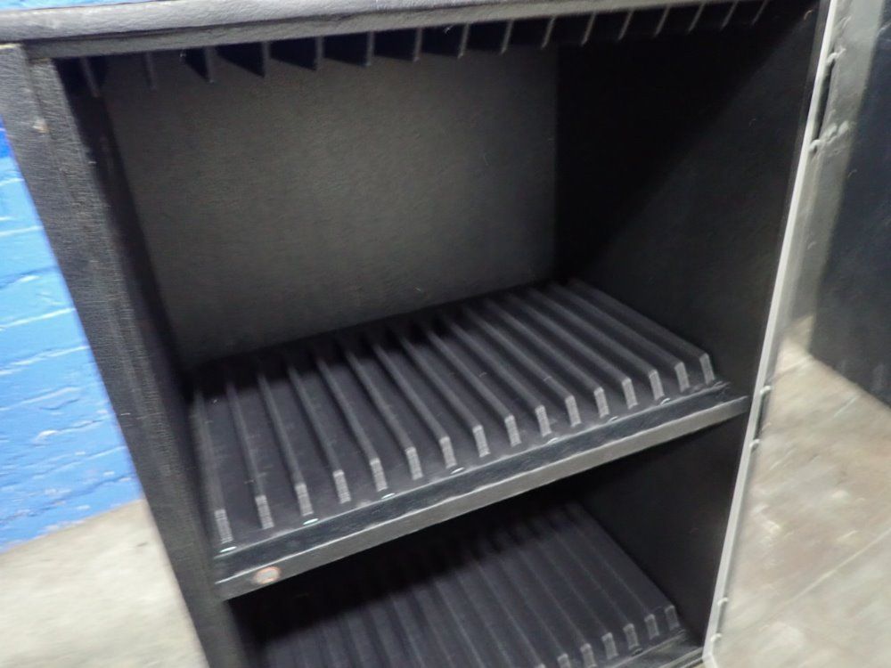 Aerofeed Cabinet / Orginizer