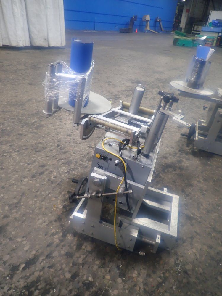 Universal Labeling Systems Labeler