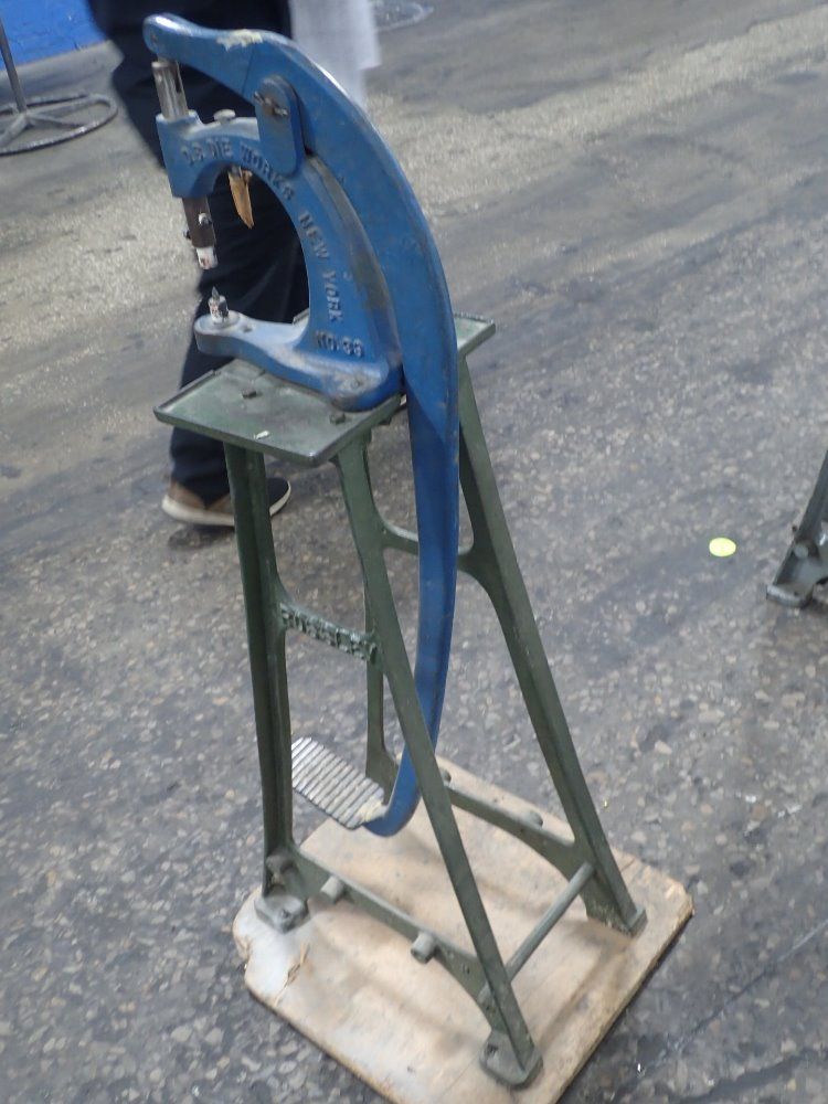 D.b. Die Works Kick Press