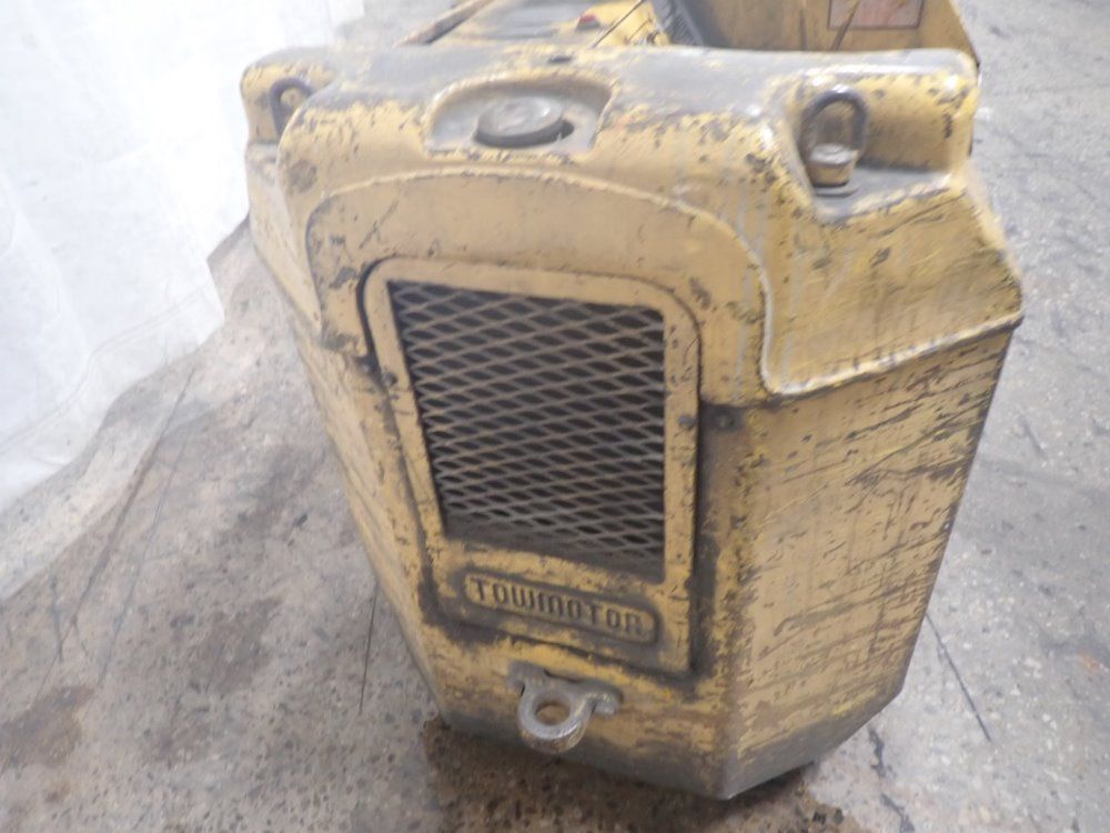 Towmotor Gas Forklift