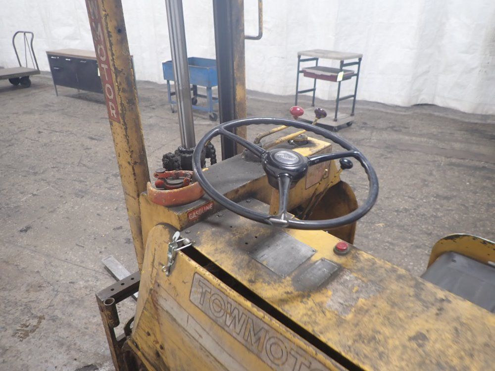 Towmotor Gas Forklift
