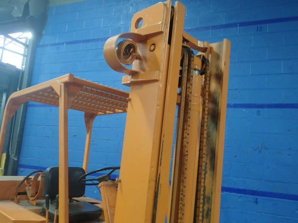 Allis Chalmers Propane Forklift