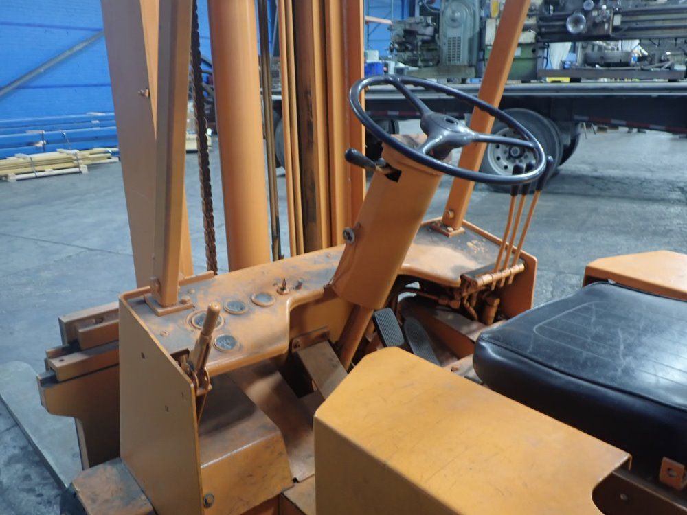 Allis Chalmers Propane Forklift