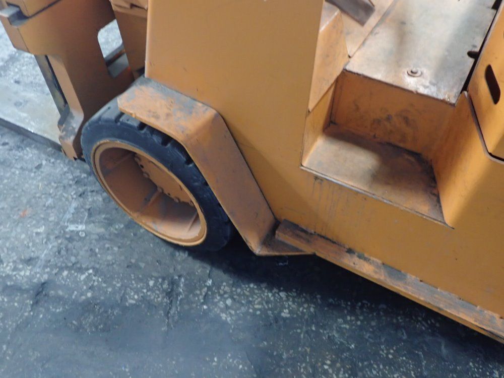 Allis Chalmers Propane Forklift