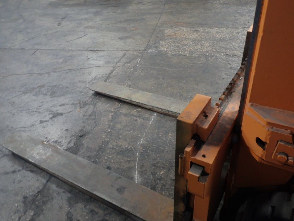 Allis Chalmers Propane Forklift