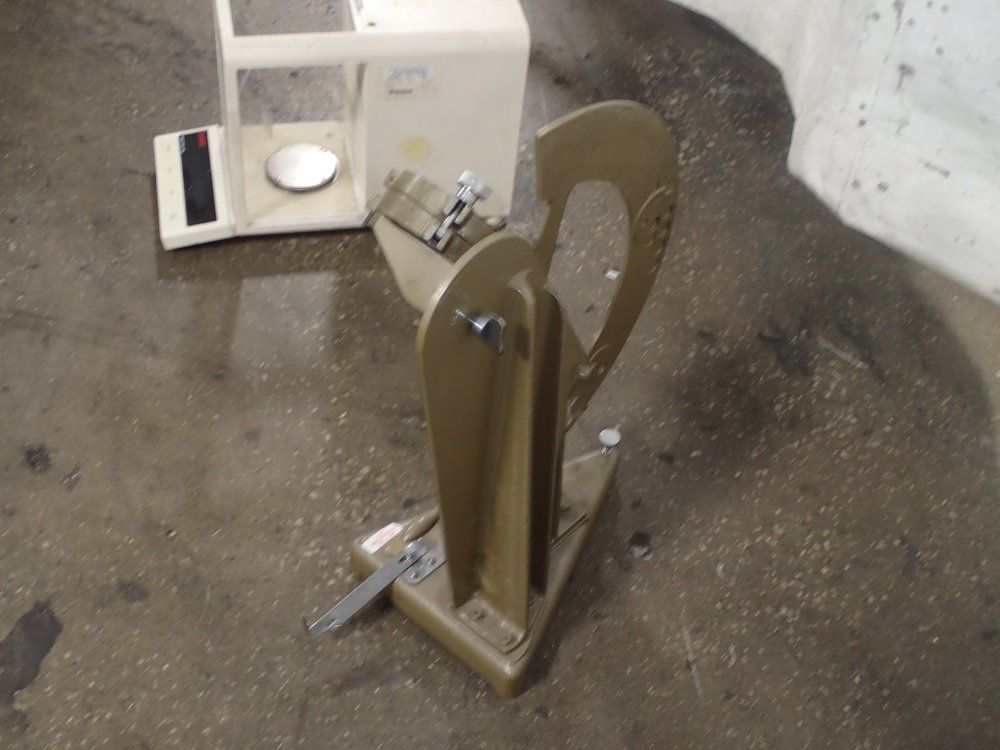 Thwing-albert Instruments Tear Tester