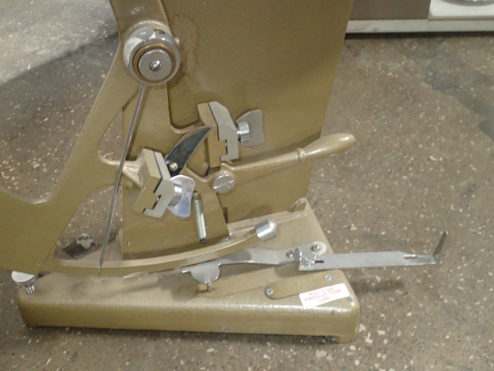 Thwing-albert Instruments Tear Tester