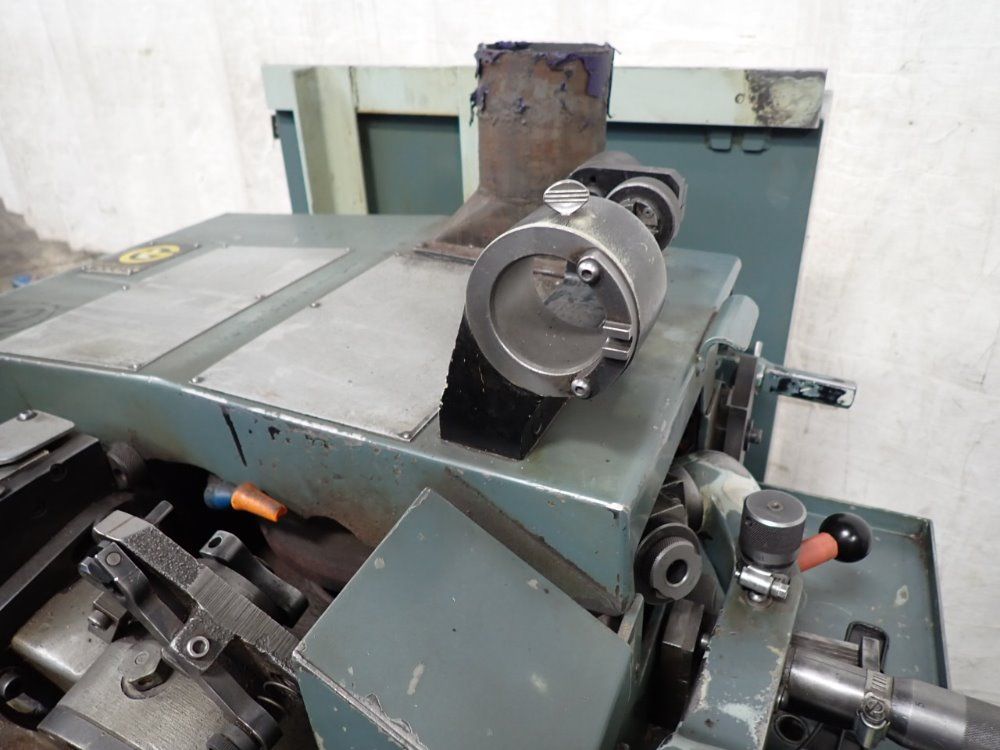 Giddings & Lewis Grinder