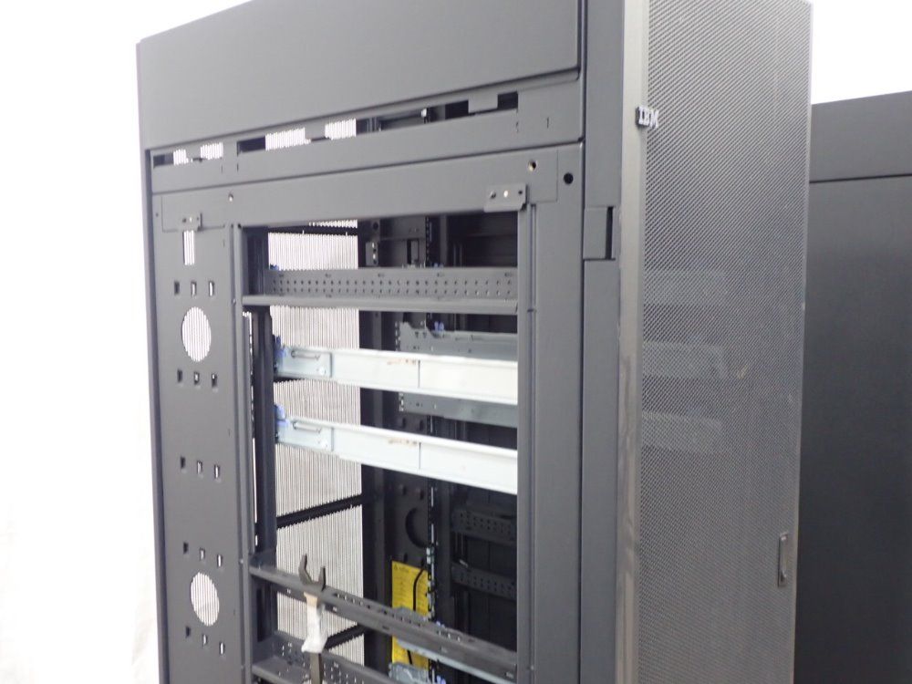 Ibm Server Cabinet