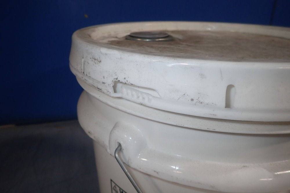 Shurhold 5 Gal Aggressive Buffing Compound - Ybp-0114