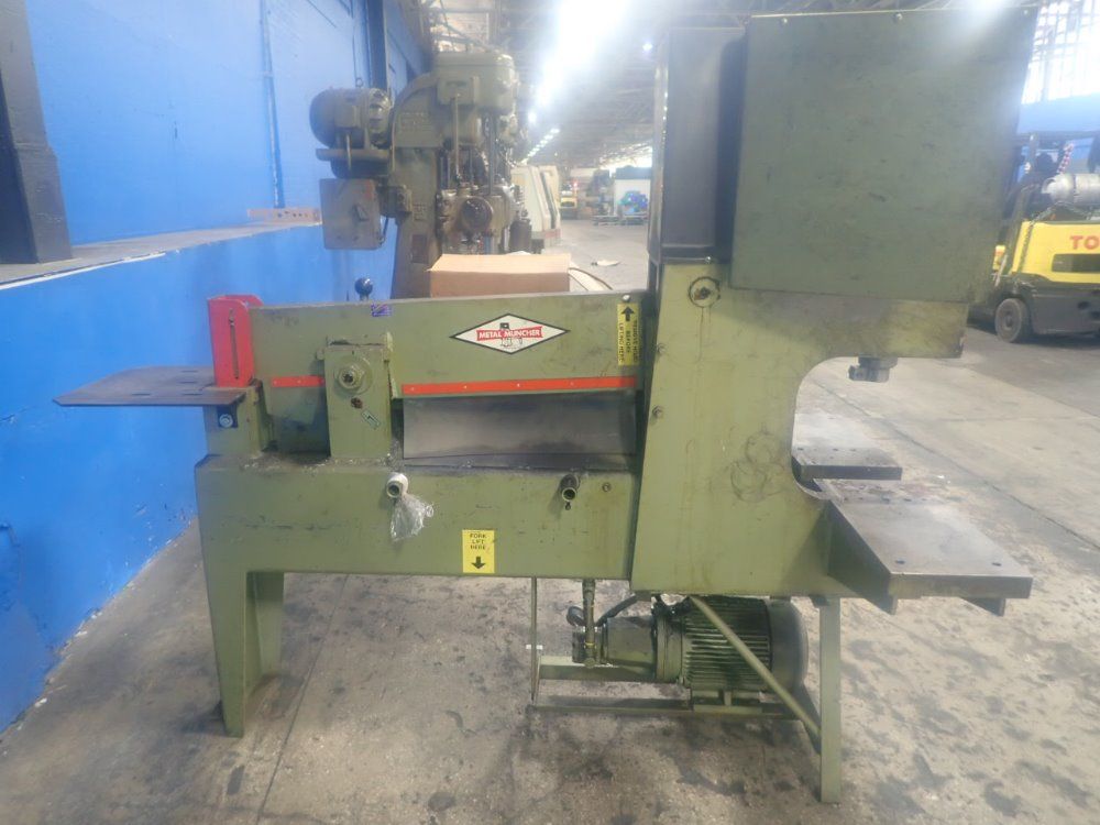 Fab Center / Metal Muncher Iron Worker