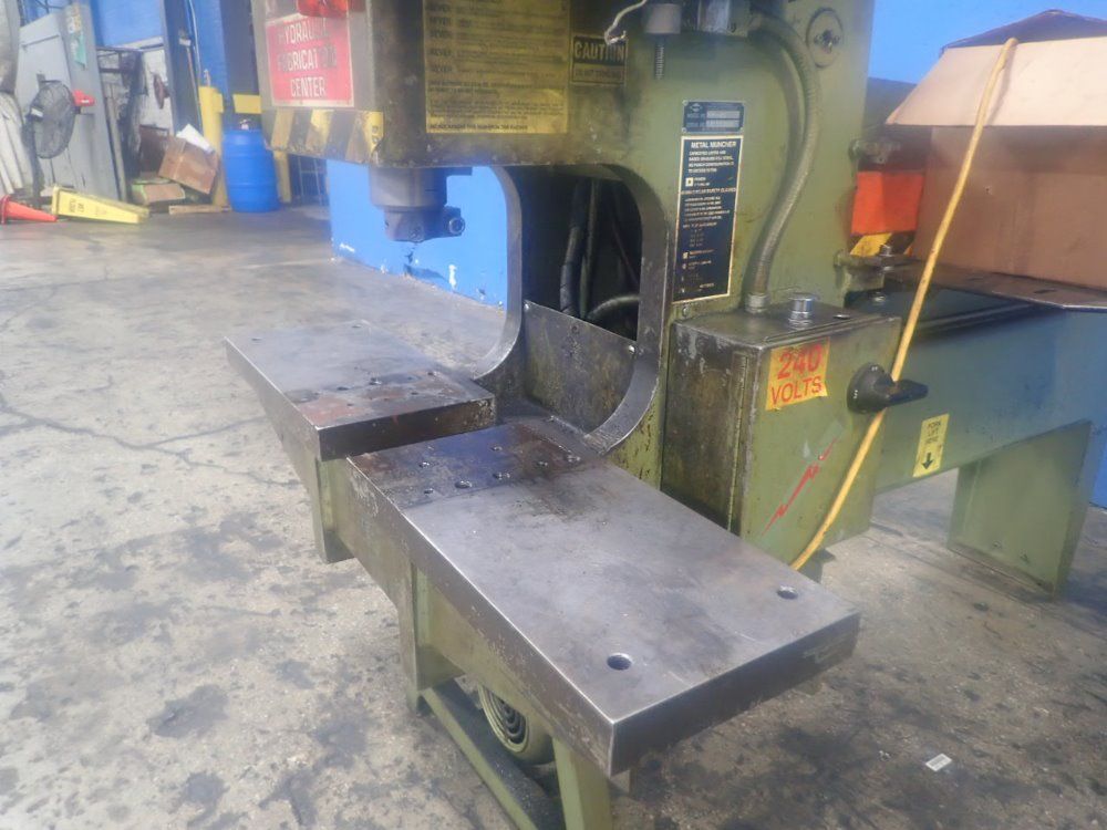 Fab Center / Metal Muncher Iron Worker