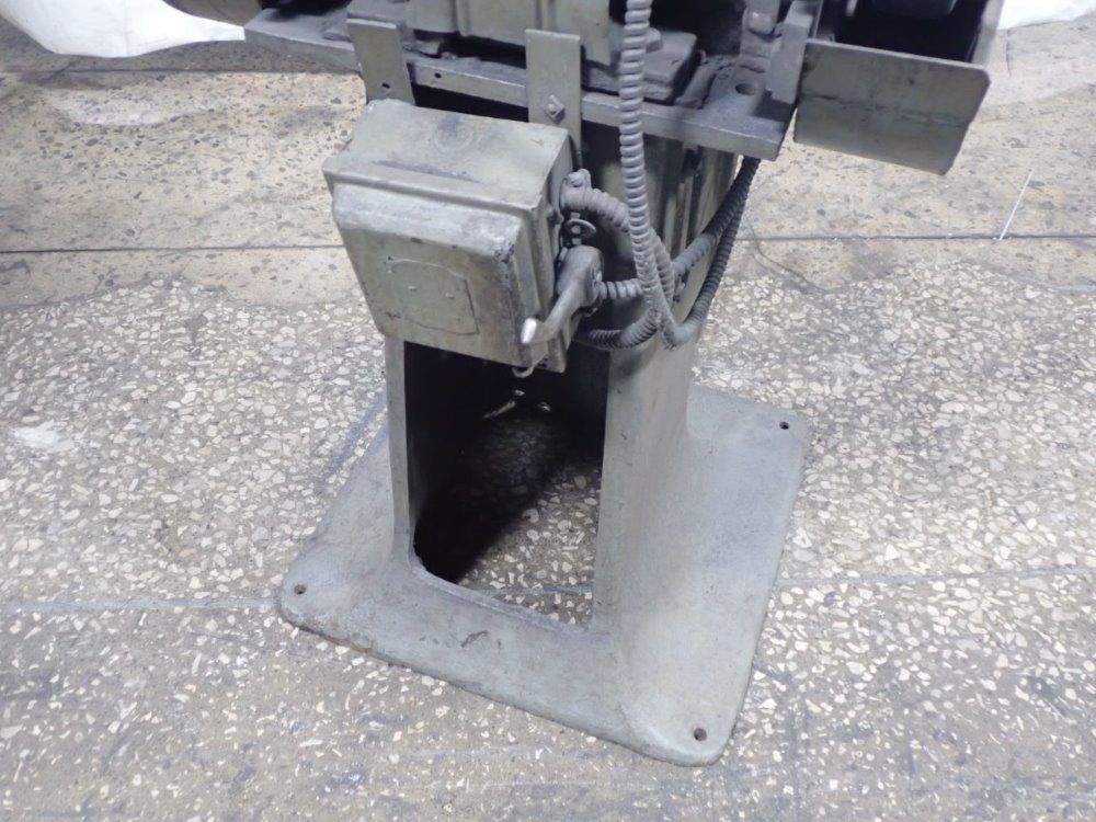 Allis Chalmebs Pedestal Grinder