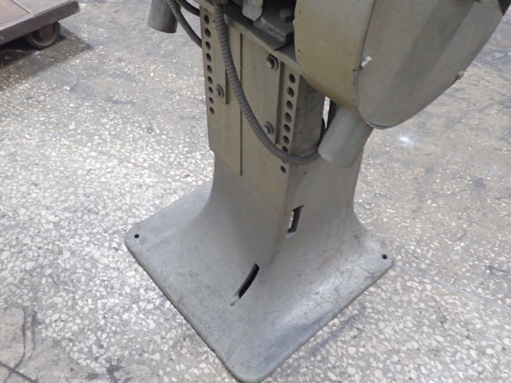Allis Chalmebs Pedestal Grinder