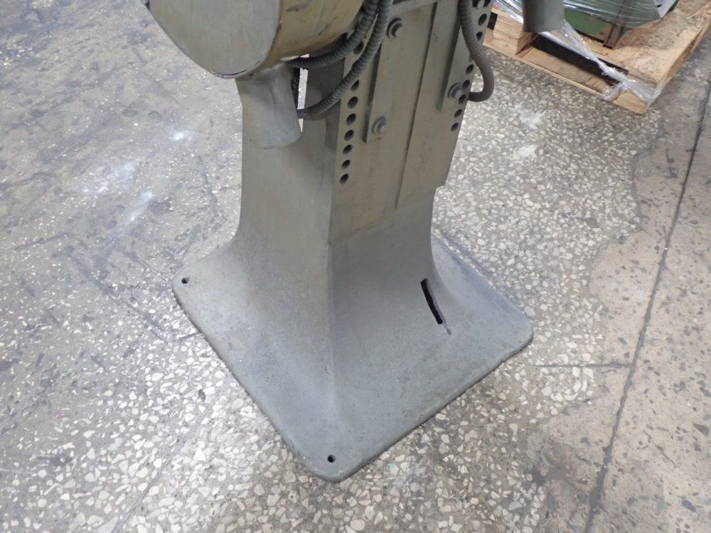 Allis Chalmebs Pedestal Grinder