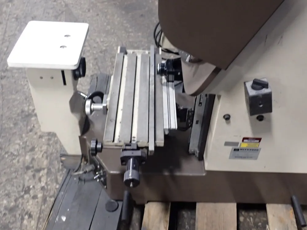 Mitutoyo 13" Ph-350 Optical Comparator - Ph-350