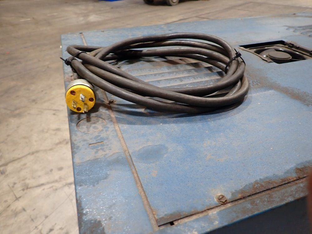 Macbeth 33" X 24" X 20" Light Box - Spl75b