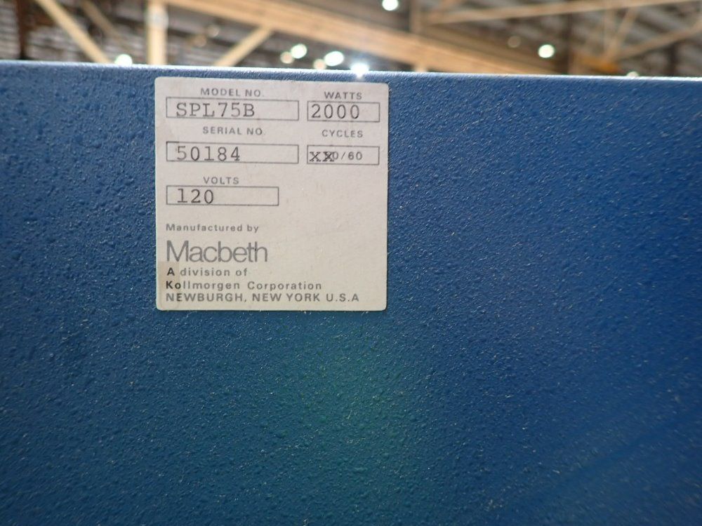 Macbeth 33" X 24" X 20" Light Box - Spl75b