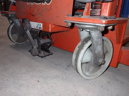 Lee Enginerring / Presto 2000 Lbs Hydraulic Gaylord Lift - Pts50-20ac